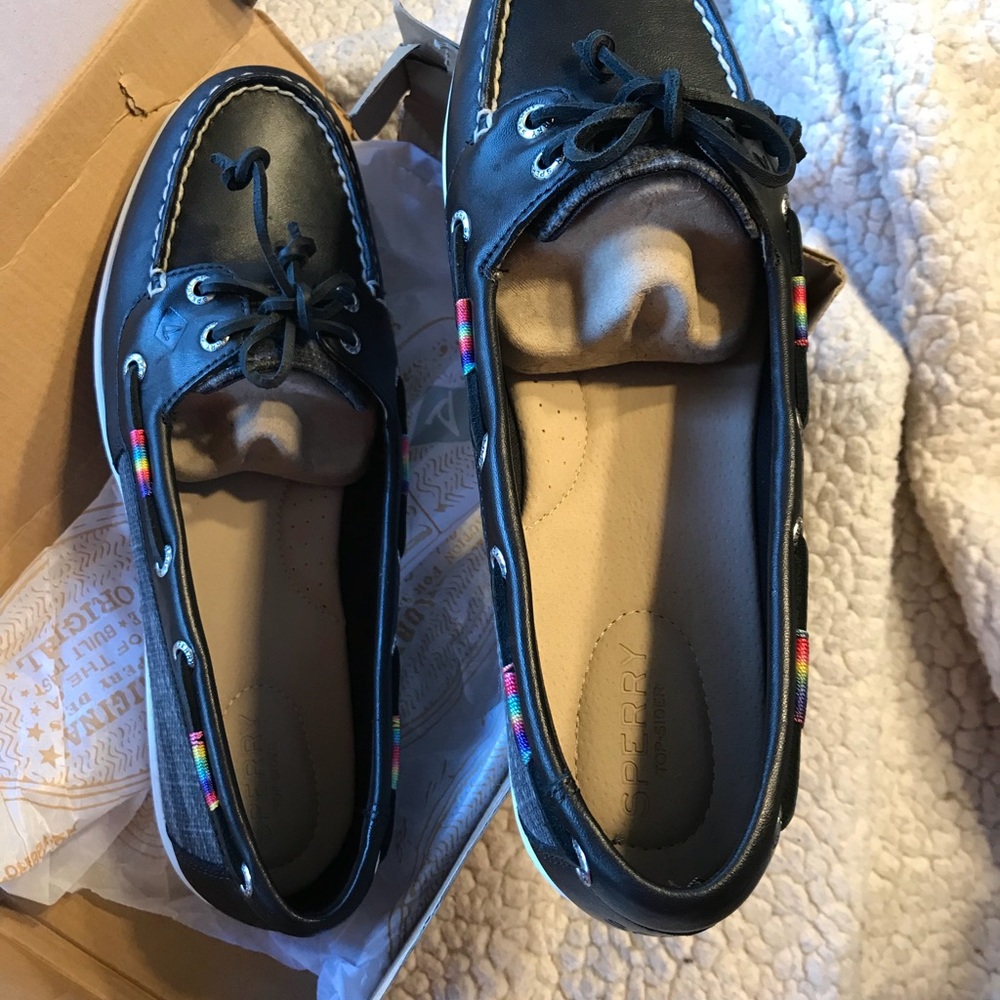 Sperry Top-Sider Rainbow Black. New in box.